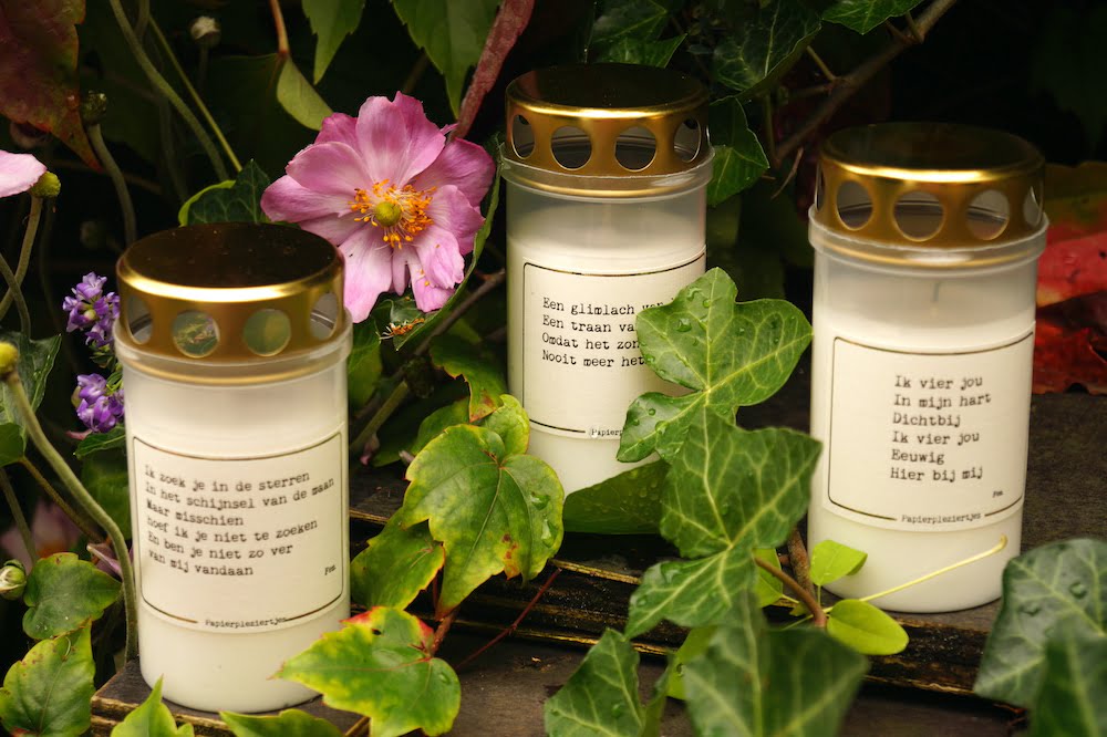 Alternative view of Herinnering-troostkaars met verschillende teksten