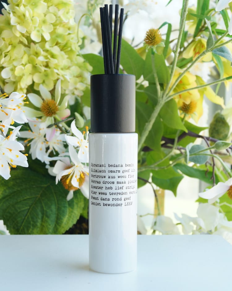 Alternative view of Geurstokjes met verschillende teksten